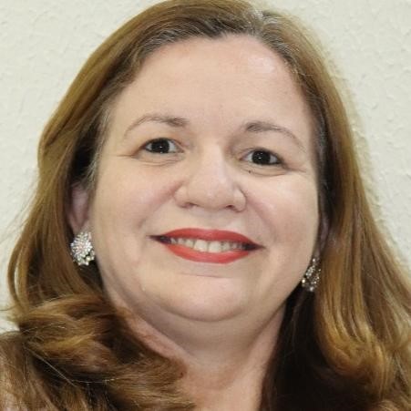 Claudia dos Santos Costa