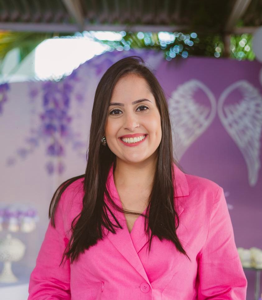 Esp. Bárbara Maria Varela Freires