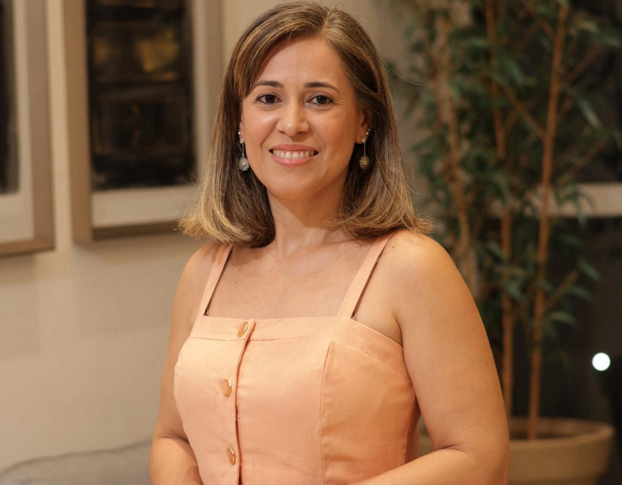 Esp. Mariana Linhares Cavalcante Dias